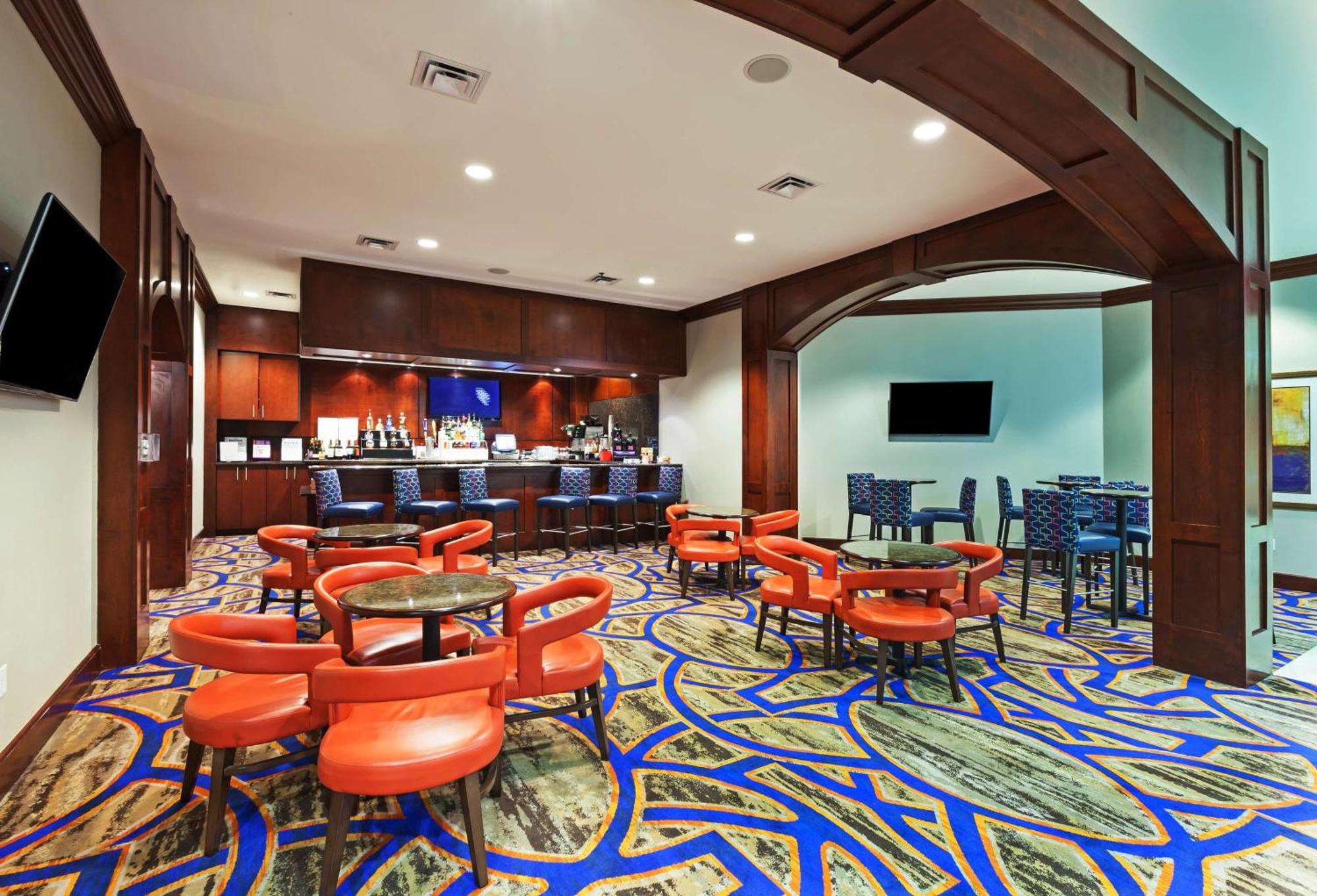 Hilton Hotel 3*