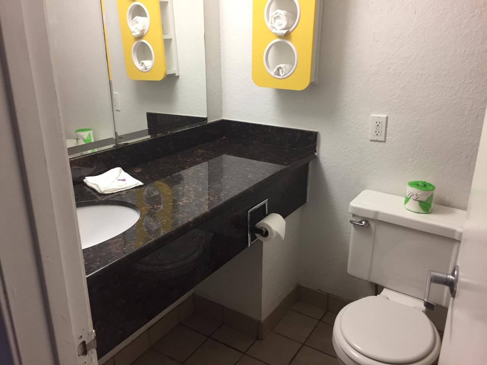 Hotel 6-waco, Tx 2*