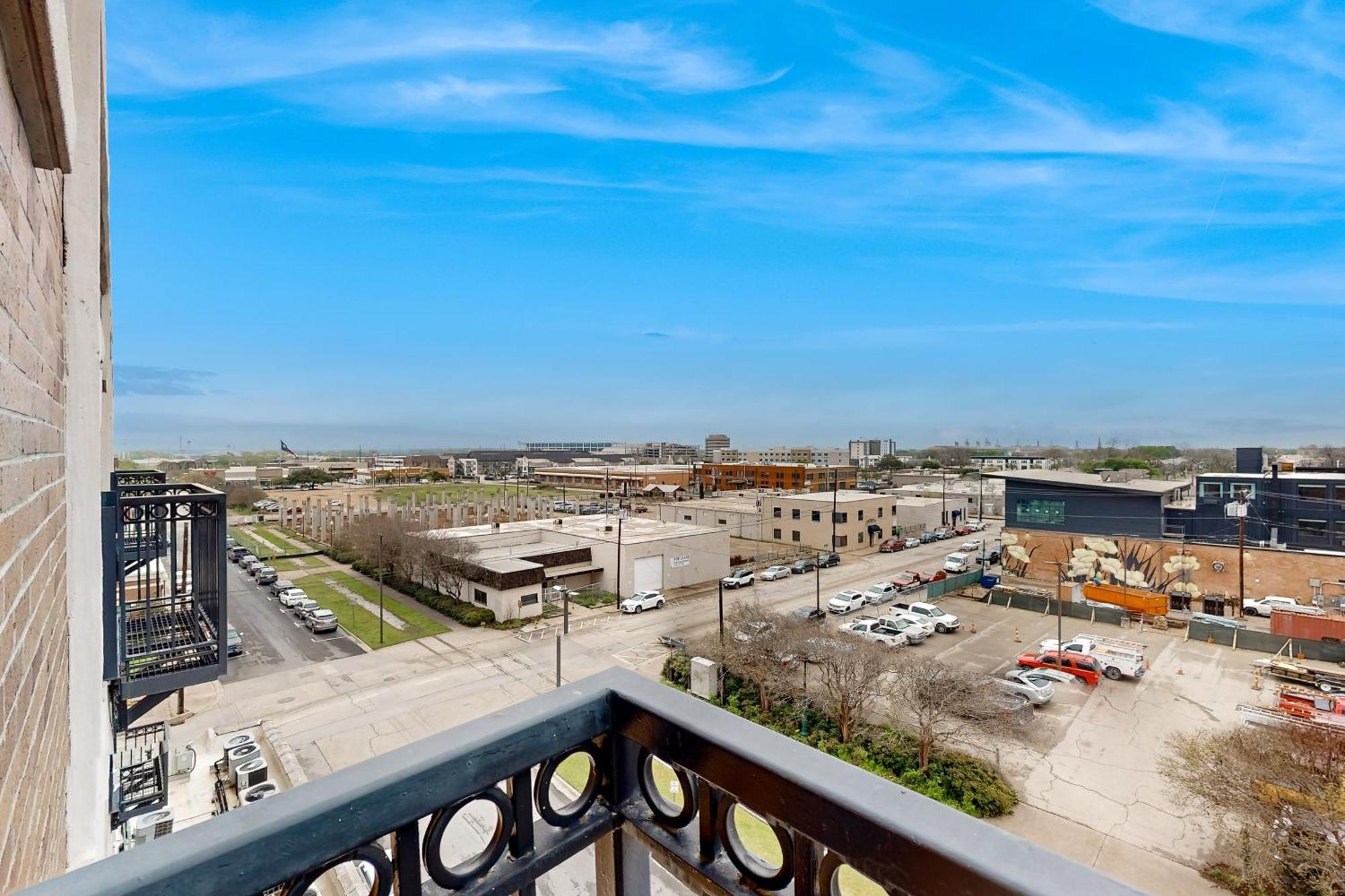 Apartment Skyscape Waco