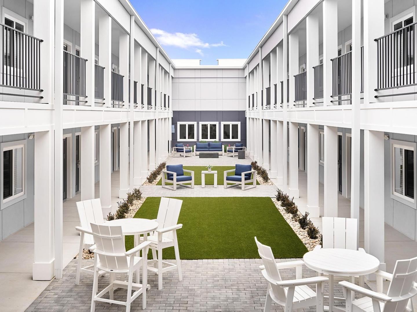 Hotel Stayapt 3*