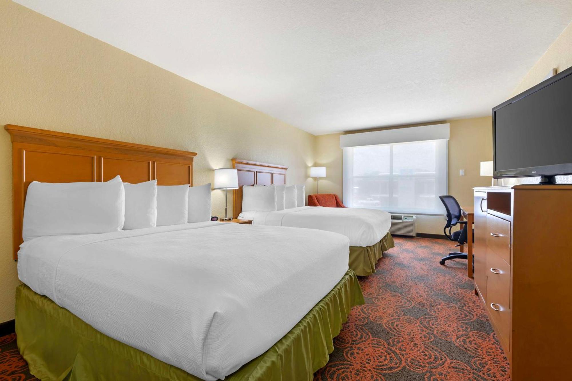 Western North Hotel 3*