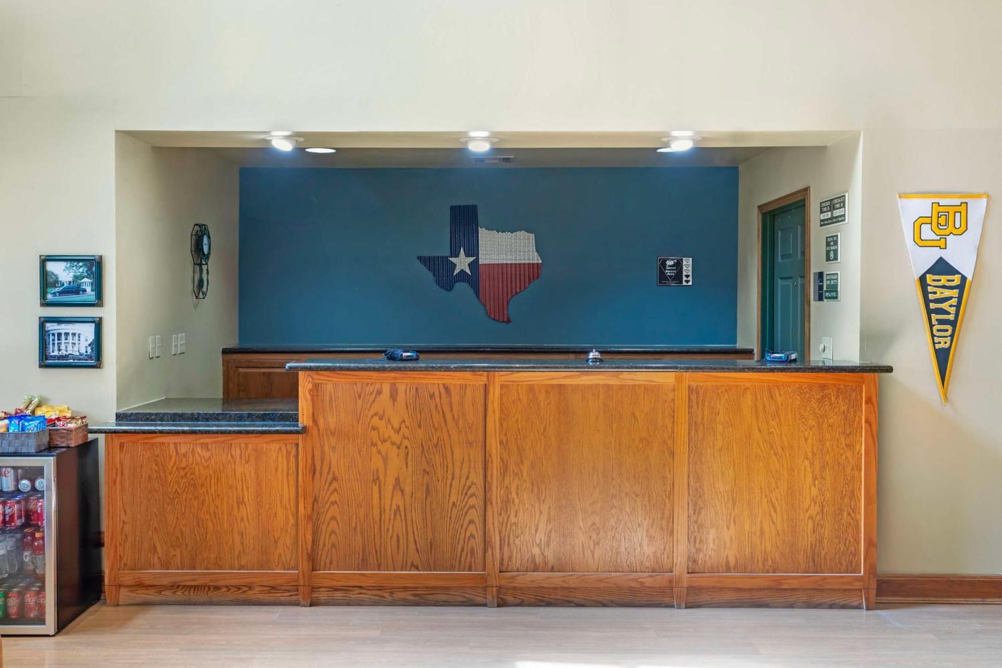 Western North Hotel 3*