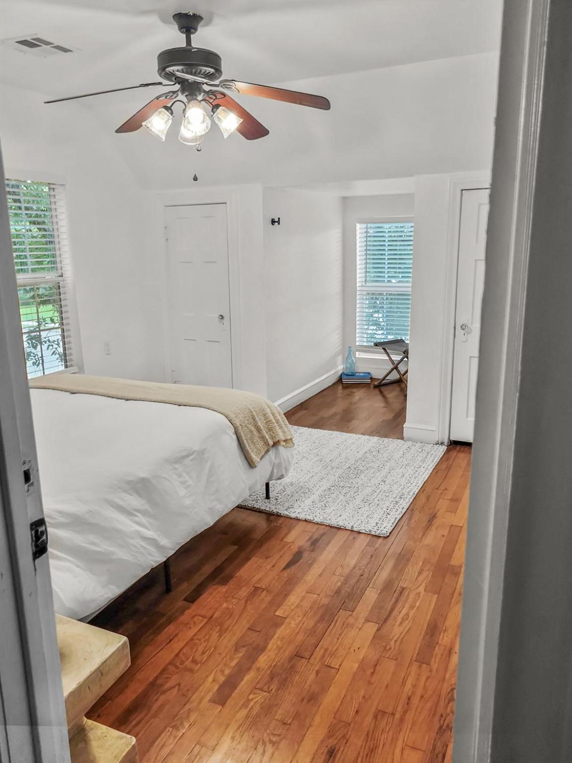 Simply Get-a-waco- Hot Tub, Sleeps 10, 5-min Walk To Silos & Downtown Holiday home *