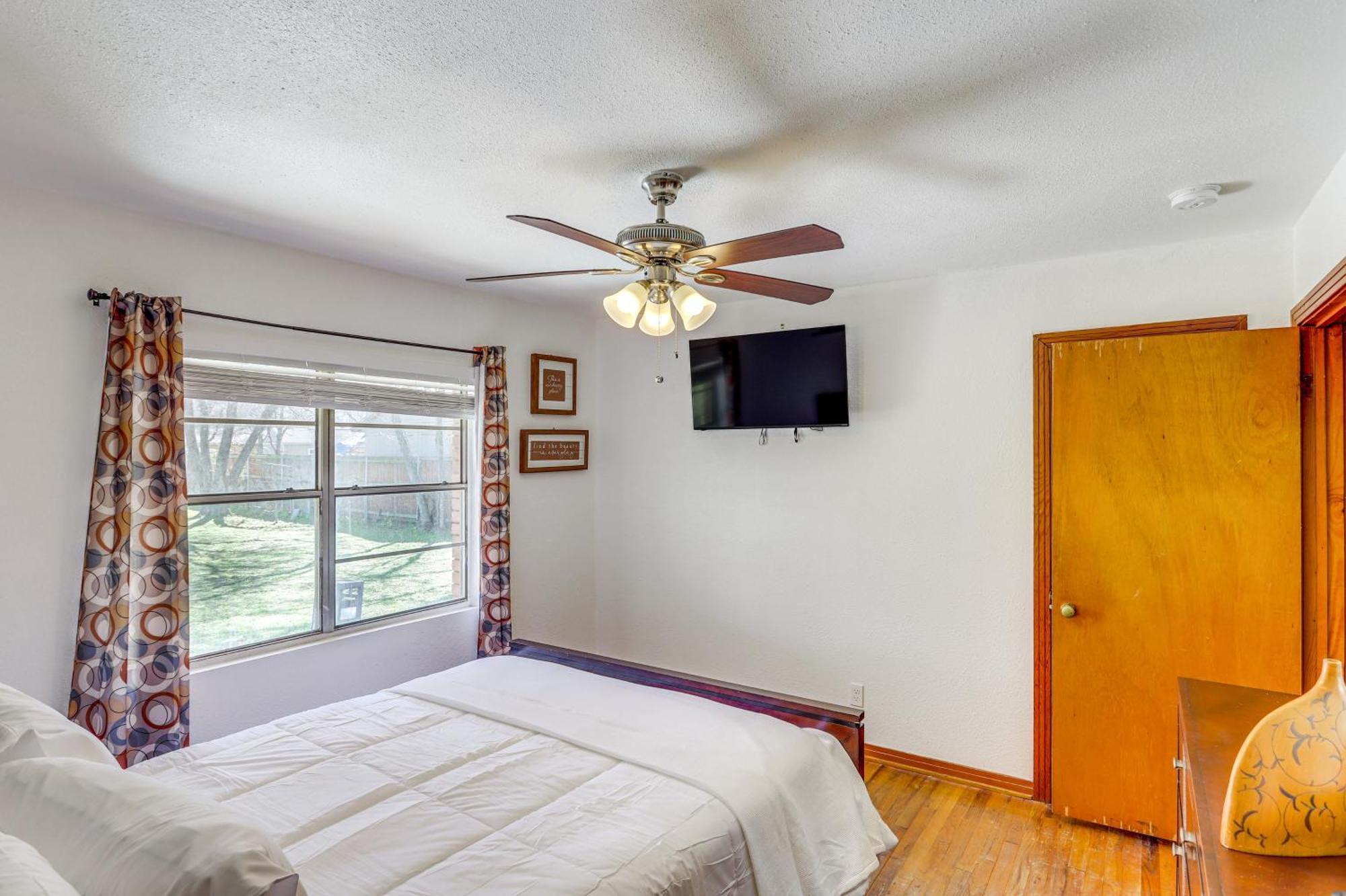 Family-friendly Home, 4 Mi To Magnolia Market Holiday home Waco