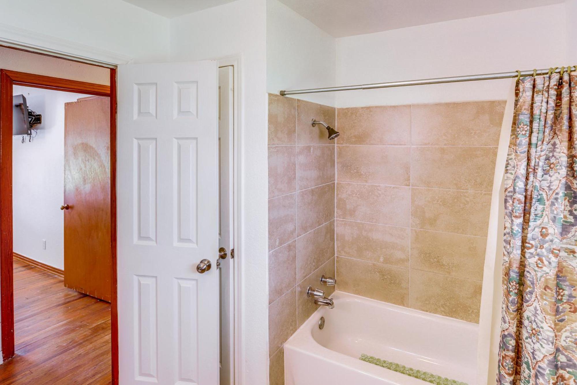 Family-friendly Home, 4 Mi To Magnolia Market