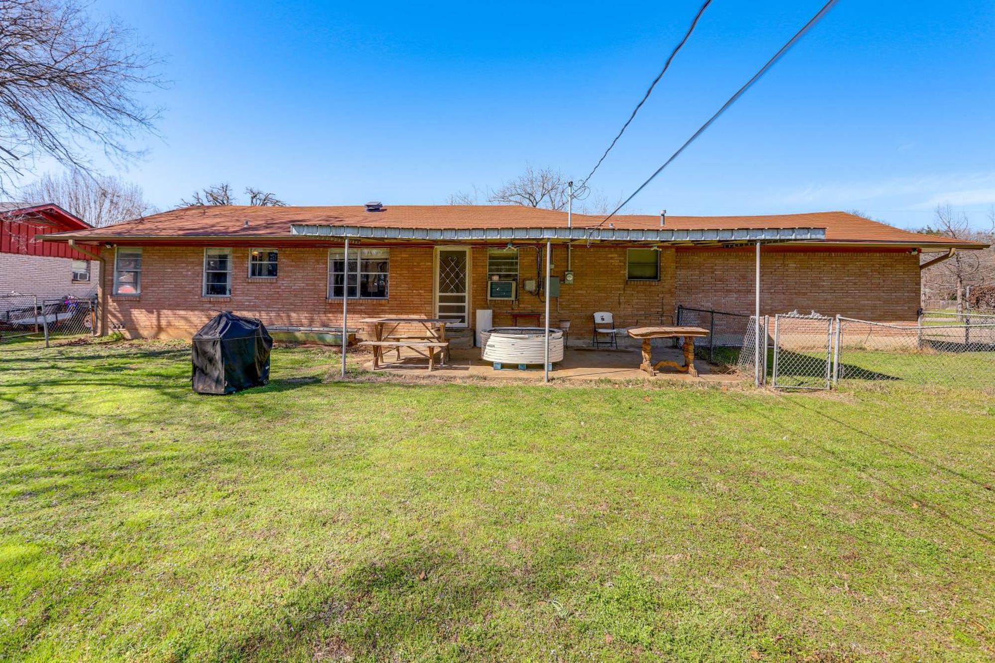Family-friendly Home, 4 Mi To Magnolia Market