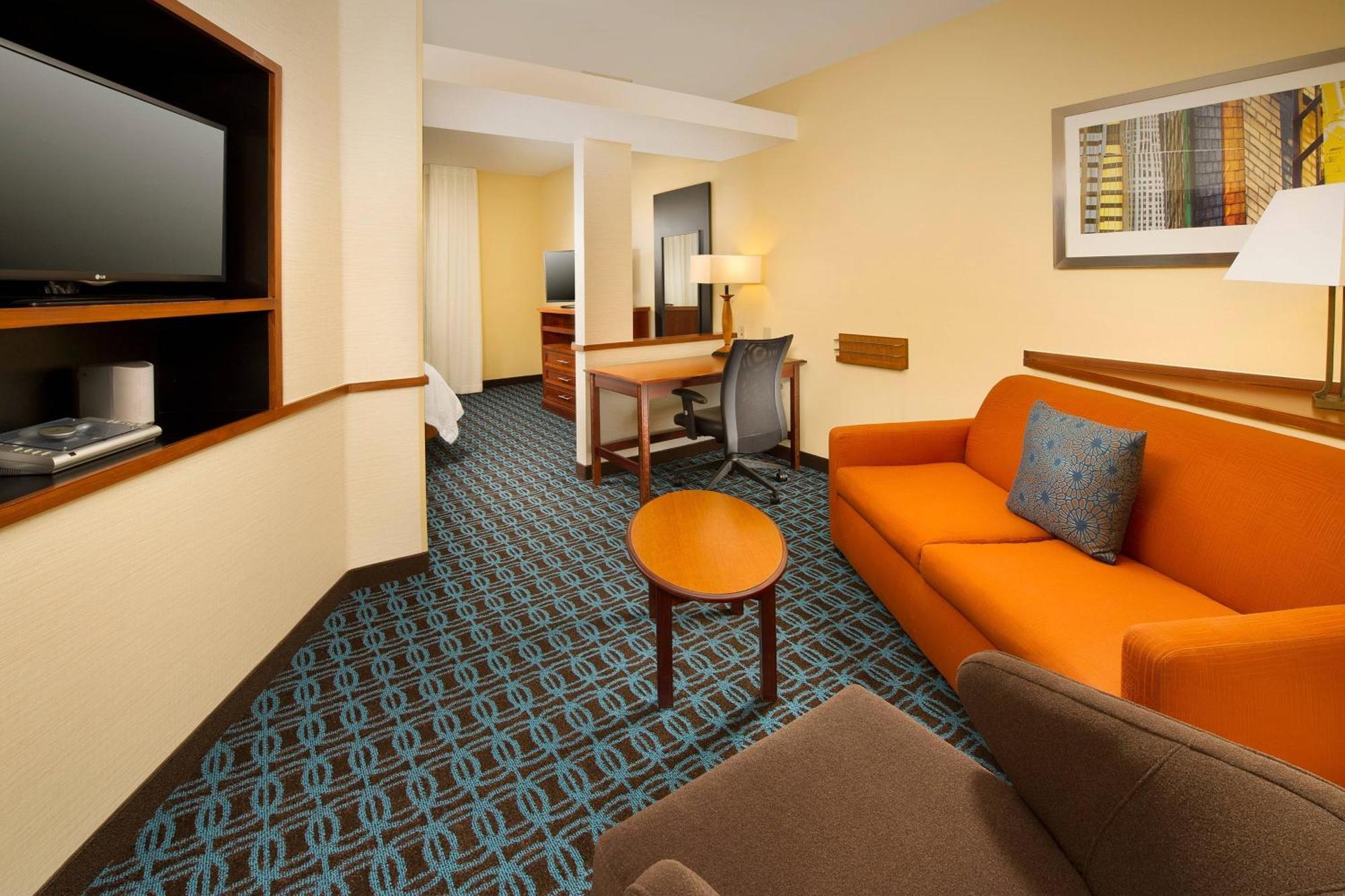 Hotel Fairfield & By Marriott North