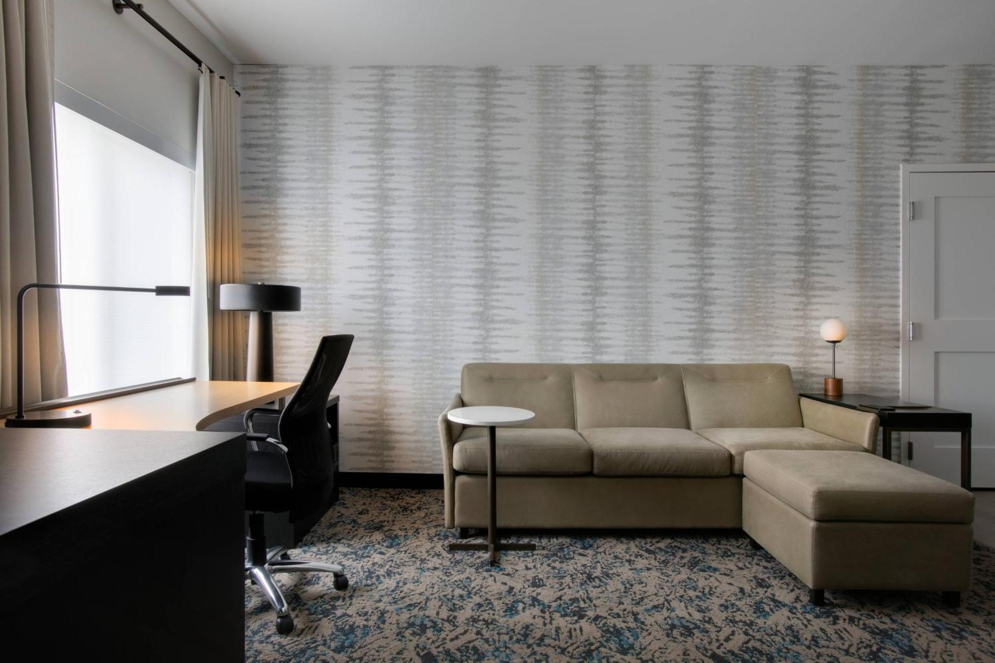 Hotel South