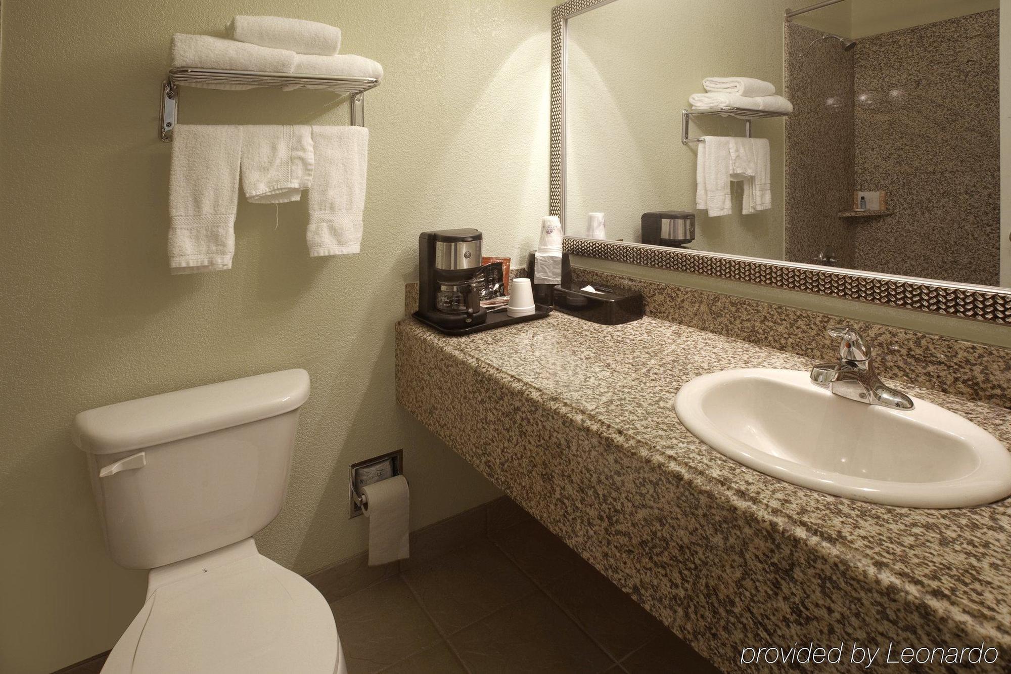 Americas Value - Franklin Avenue Motel 2*