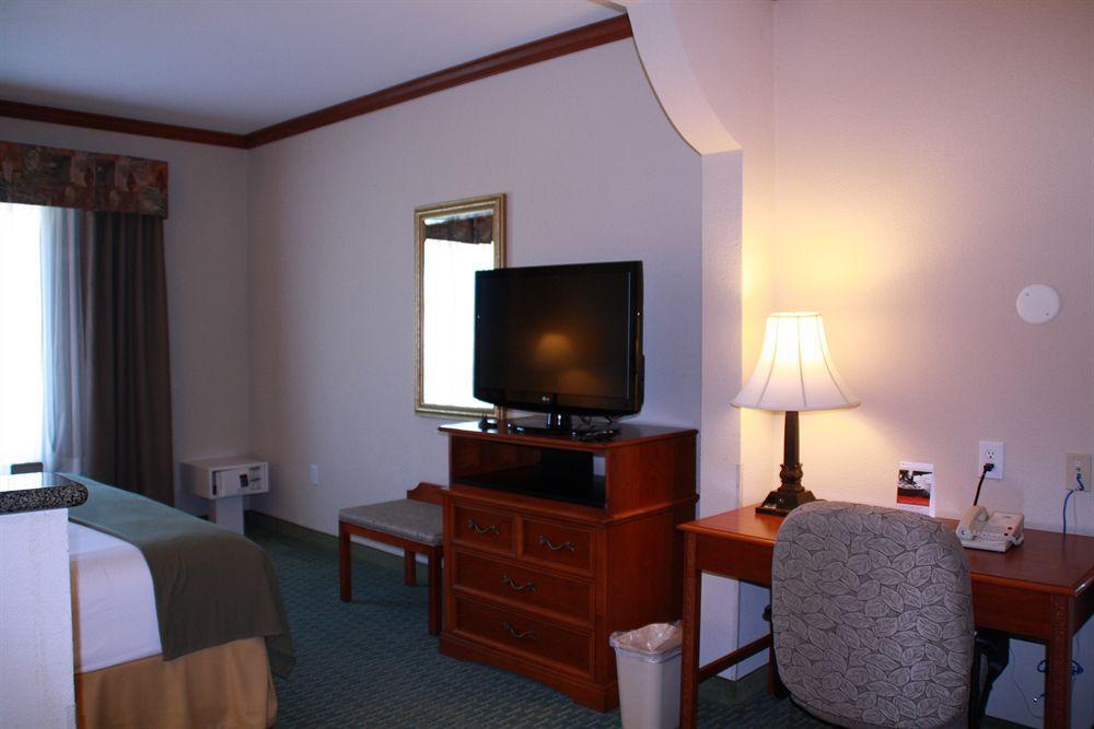 Comfort & Hotel Waco