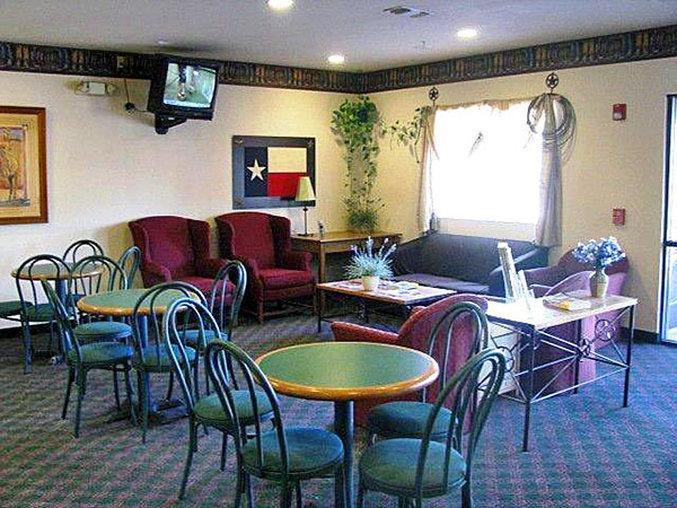 6 - Woodway 2* Waco