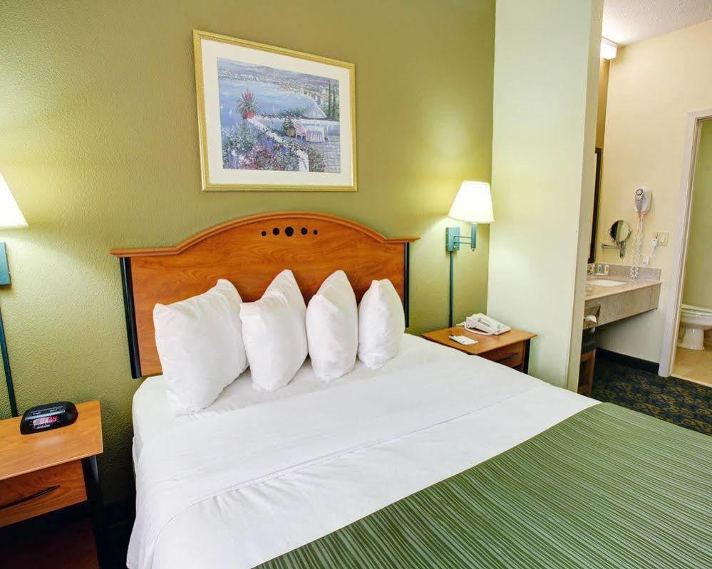 Hotel Comfort North - Near Area Waco