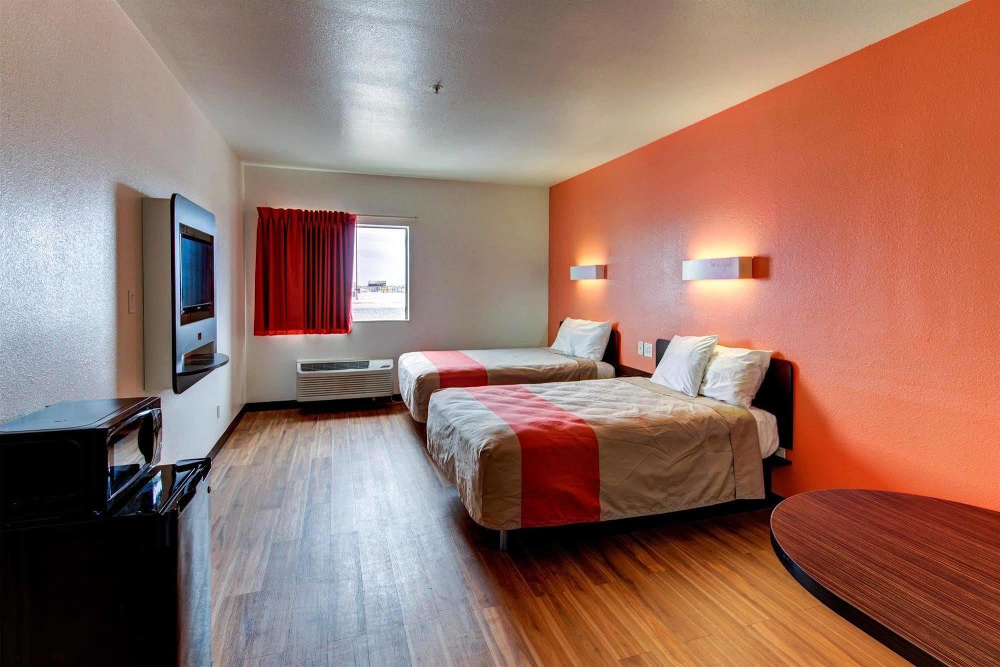 6 - Woodway Hotel Waco