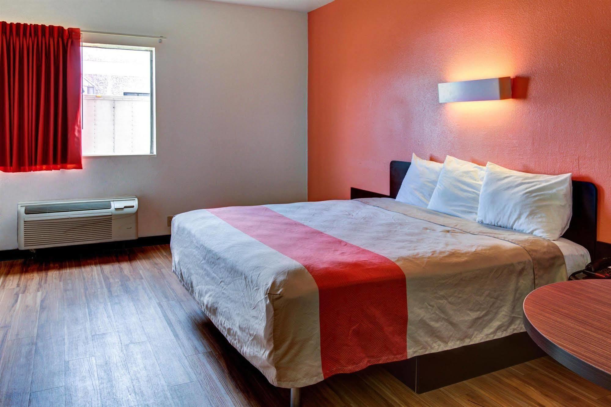 6 - Woodway Hotel Waco