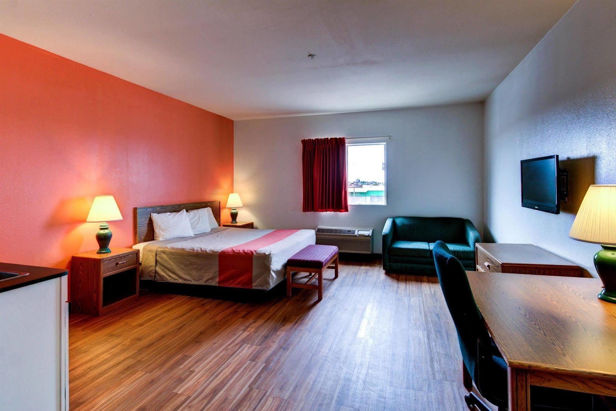 6 - Woodway Hotel Waco