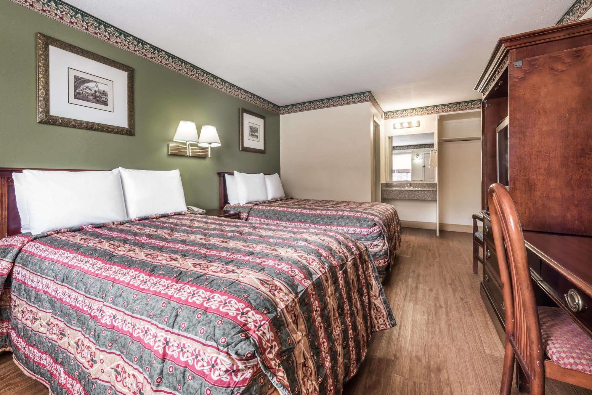 Econo North I-35 Lodge *