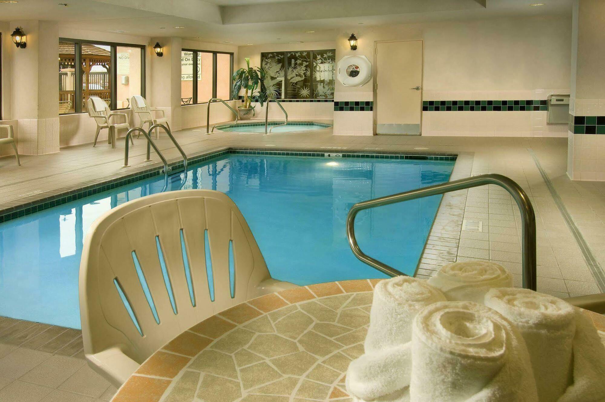 Hampton North Hotel 3*