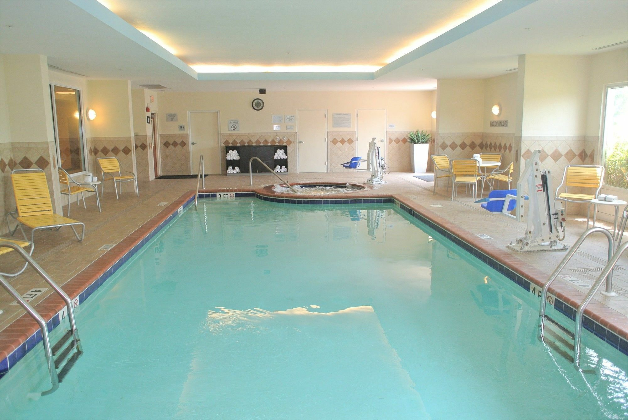 Fairfield & By Marriott North 3*
