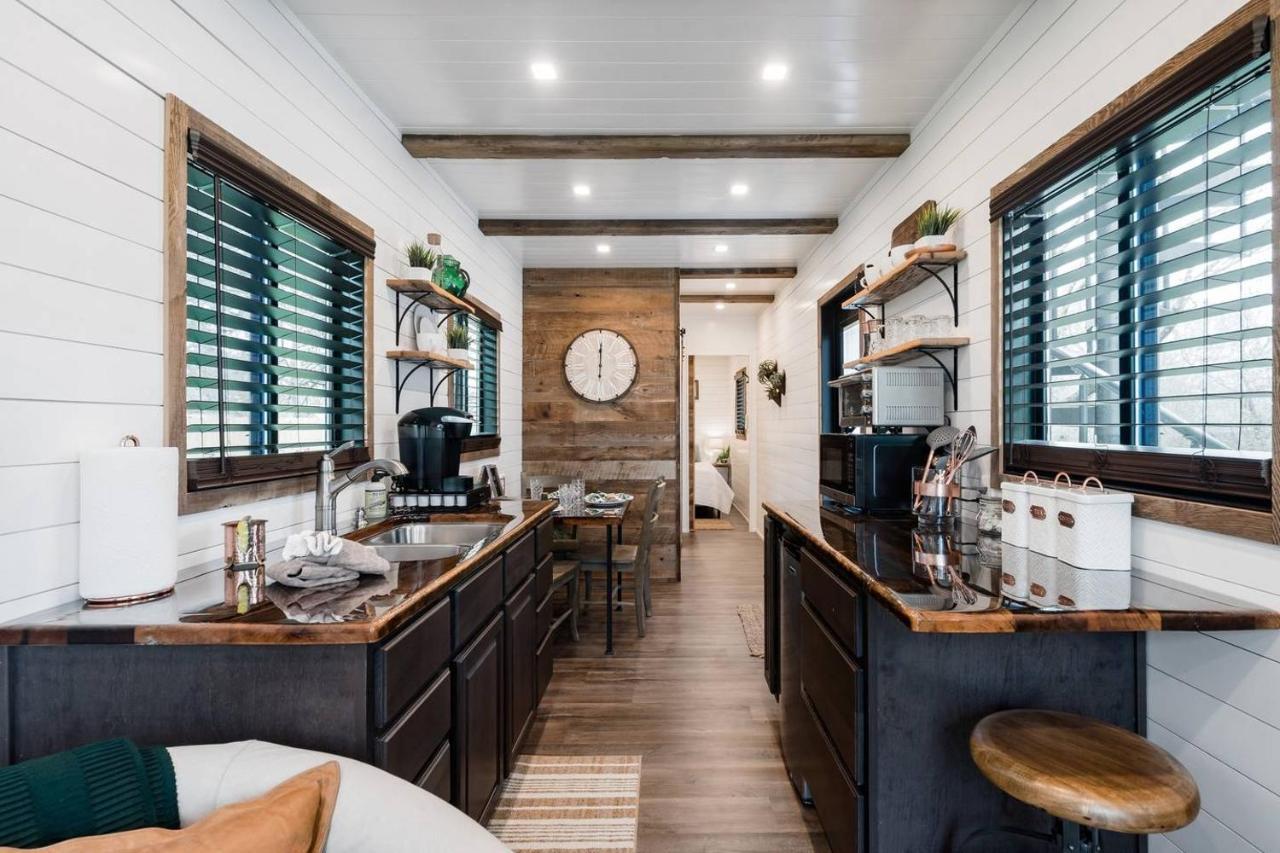 Stunning Cargohome Near Waco, Magnolia And Baylor * Waco