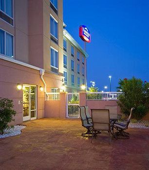Fairfield & By Marriott North 3* Waco
