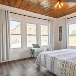 Curated Cottage. Minutes From Silos, Zoo, Baylor