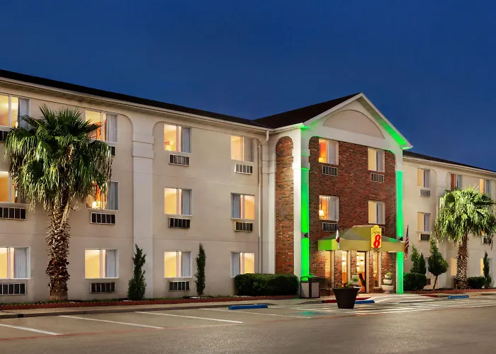 Super 8 By Wyndham Waco University Area