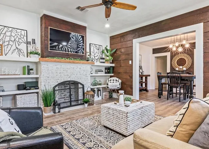 Curated Cottage. Minutes From Silos, Zoo, Baylor