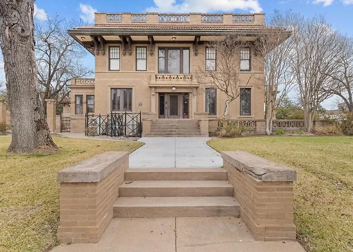 Historic Migel House In Downtown Waco