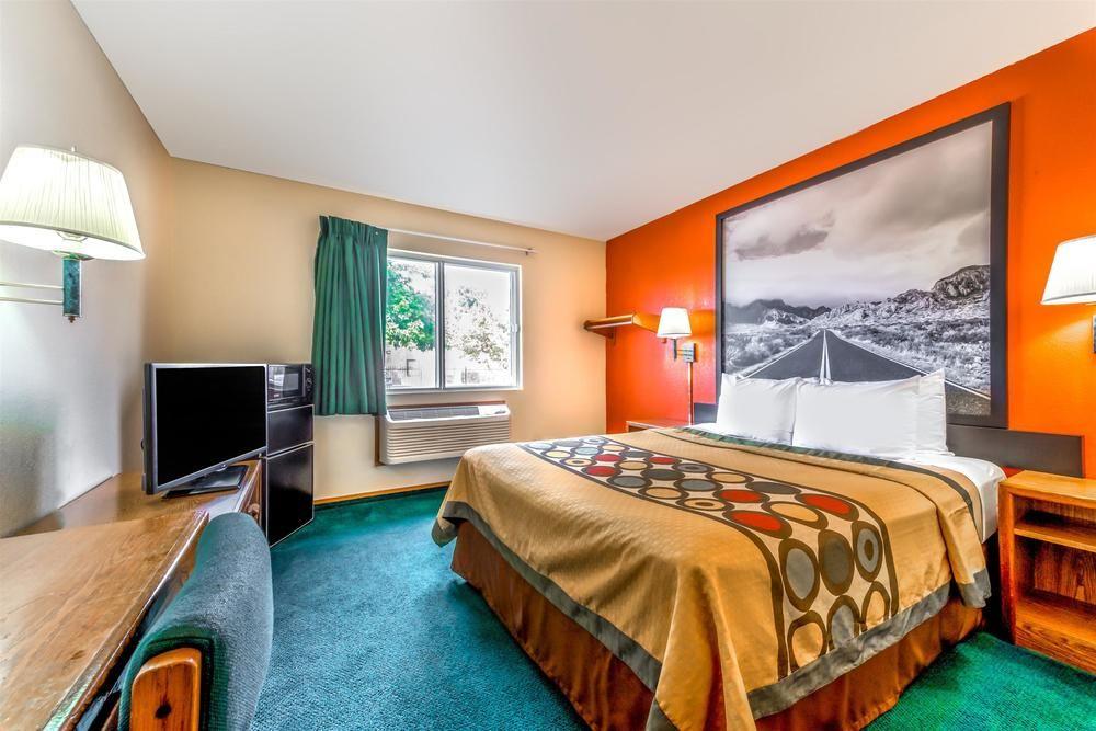 Super 8 By Wyndham University Area Hotel Waco