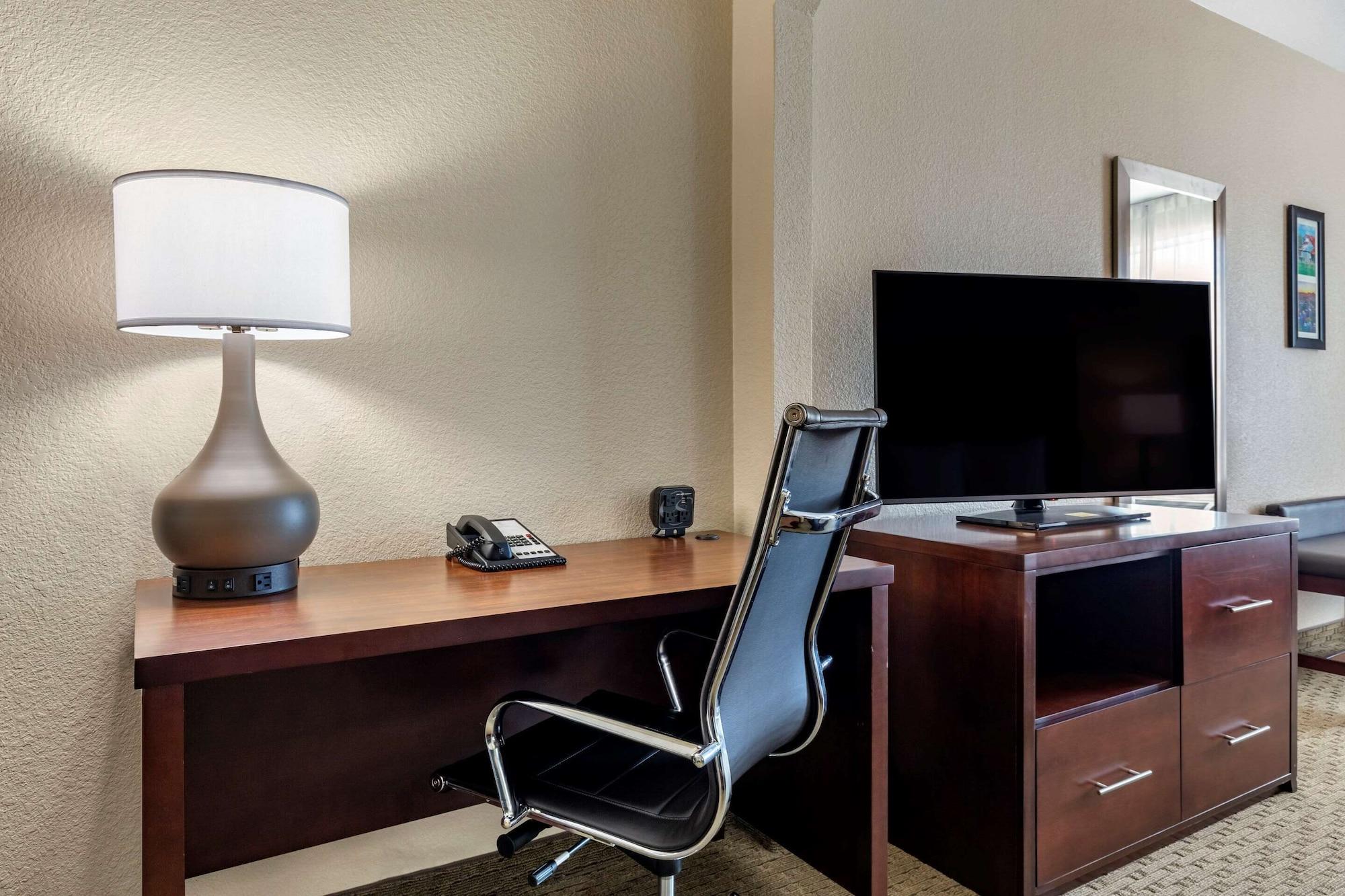 Hotel Comfort Near Area 2*