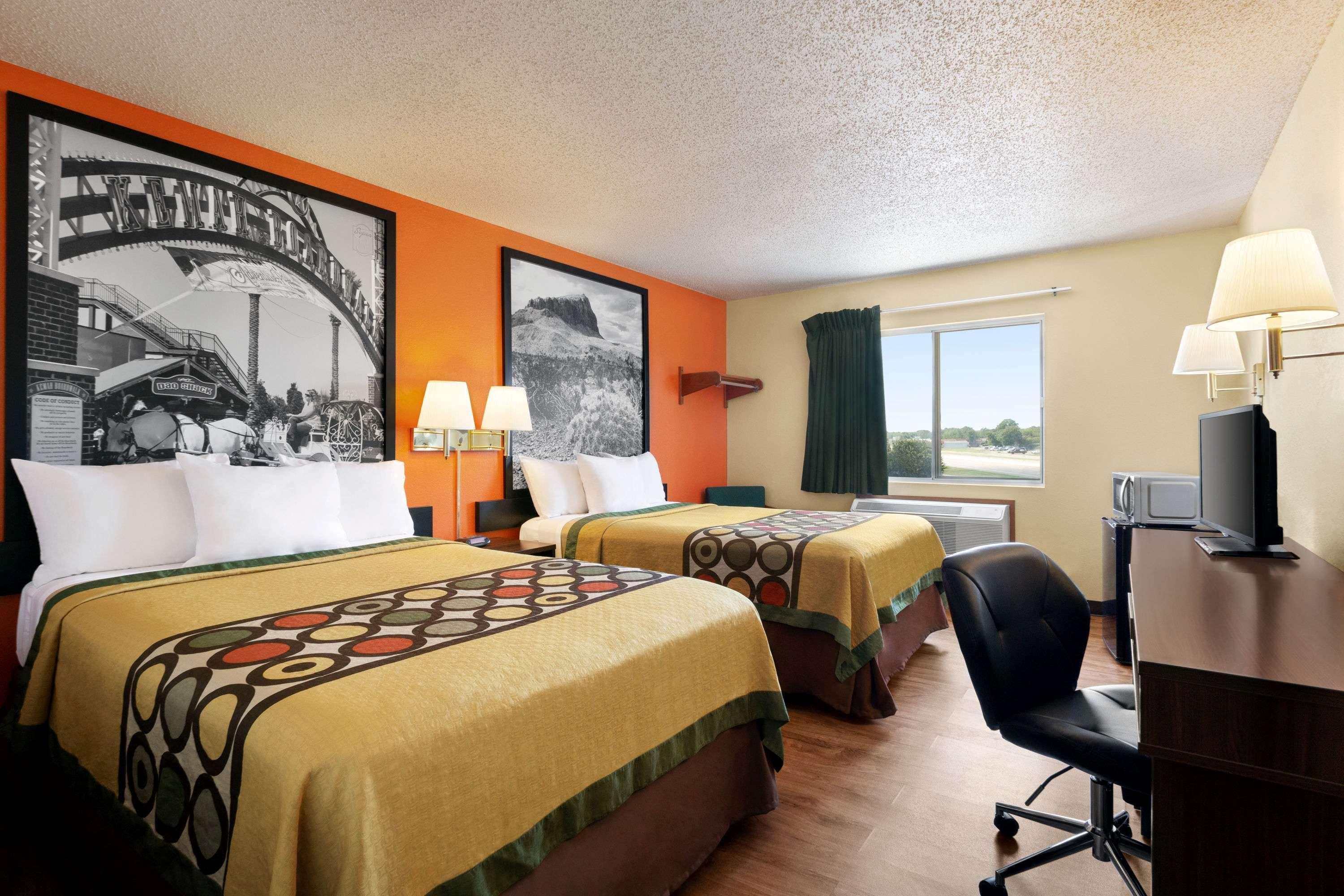 Super 8 By Wyndham University Area 2*