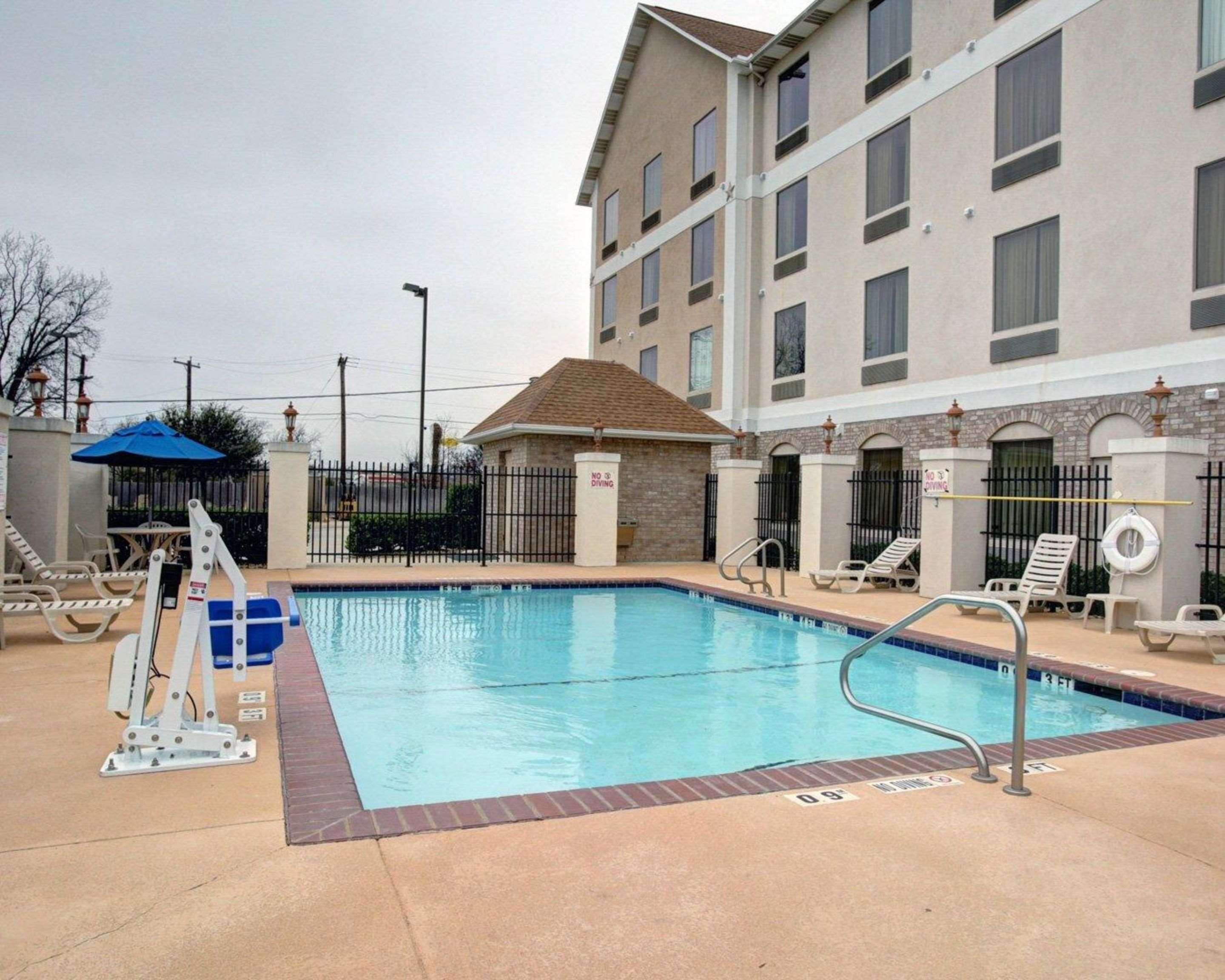 Comfort Near Area Hotel