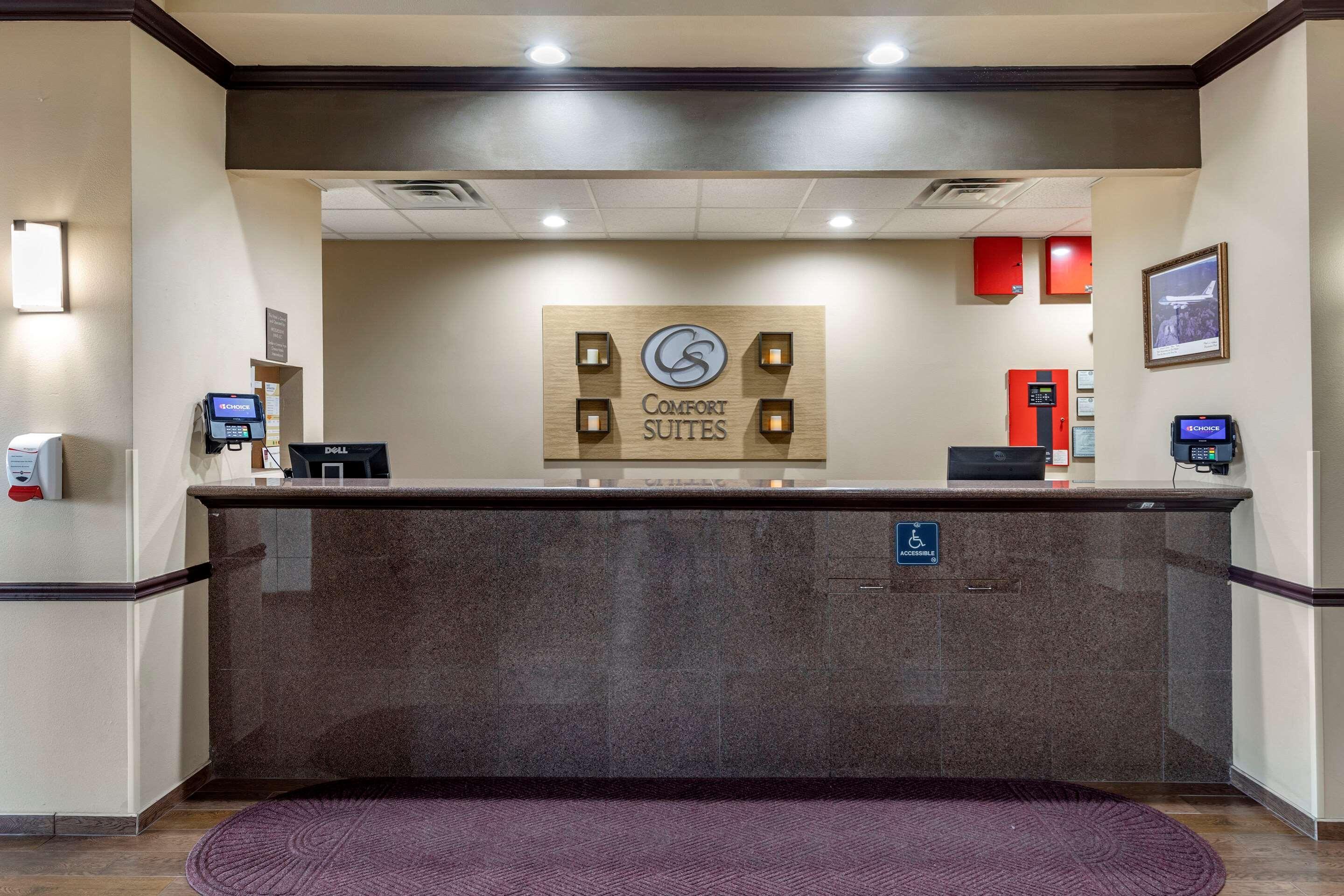 Hotel Comfort Near Area 2*