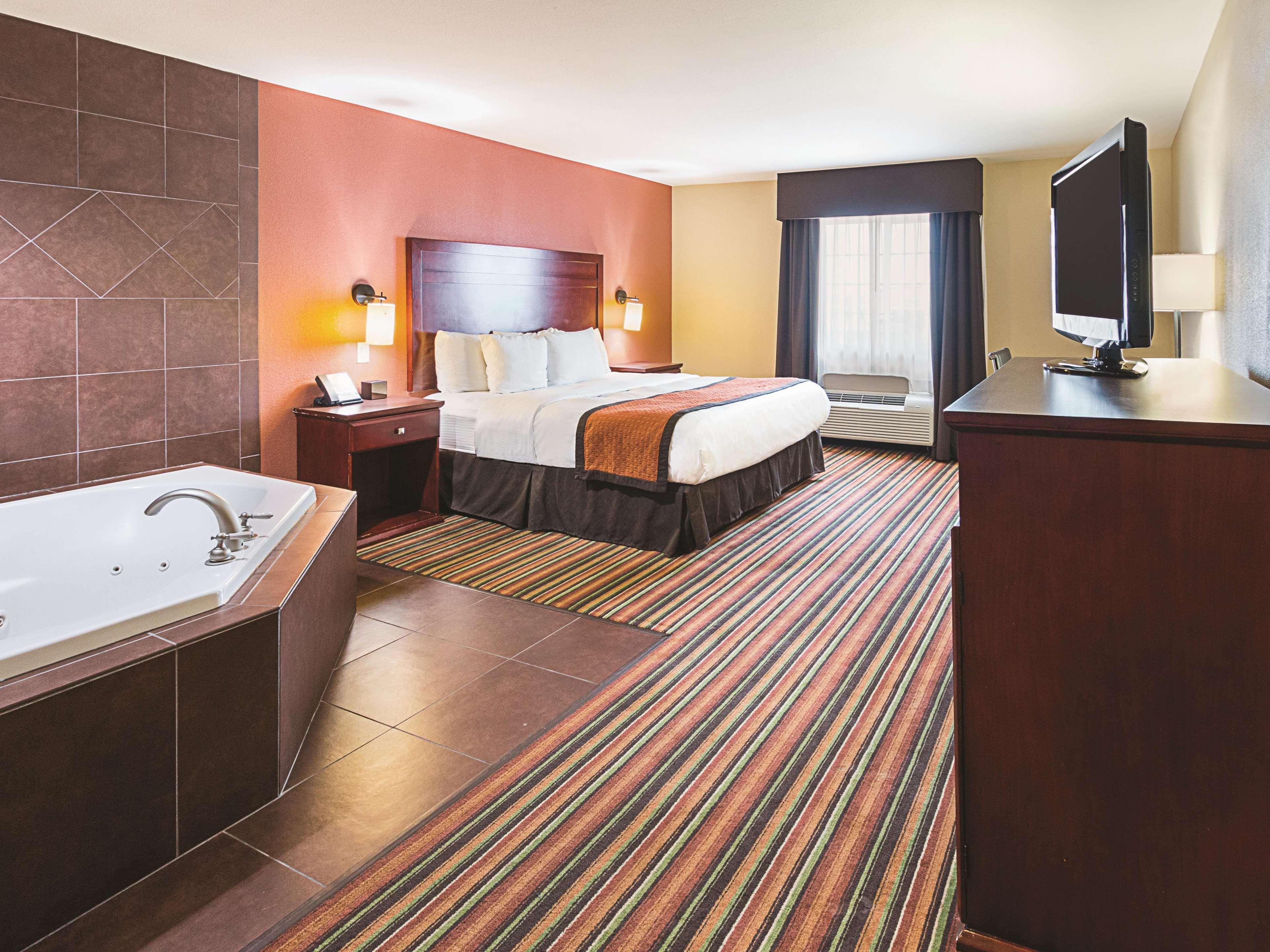 Hotel La Quinta By Wyndham Woodway - South