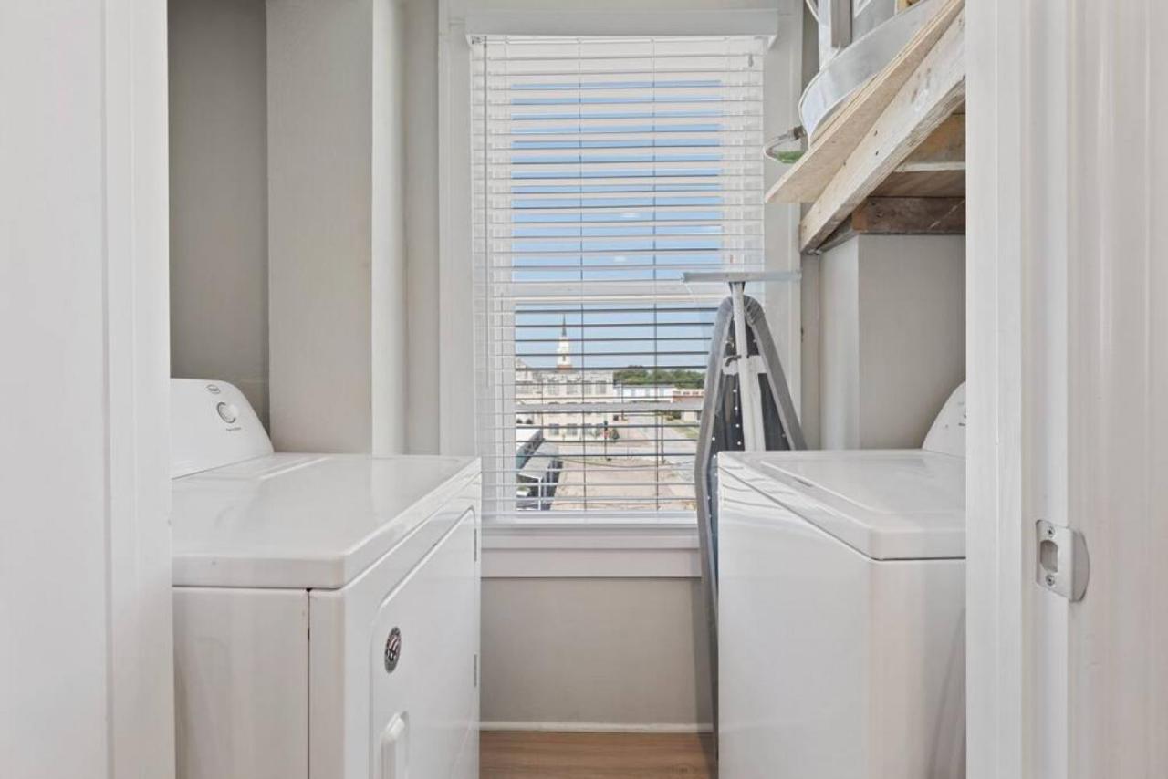 Cozy With A Downtown View Apartment Waco