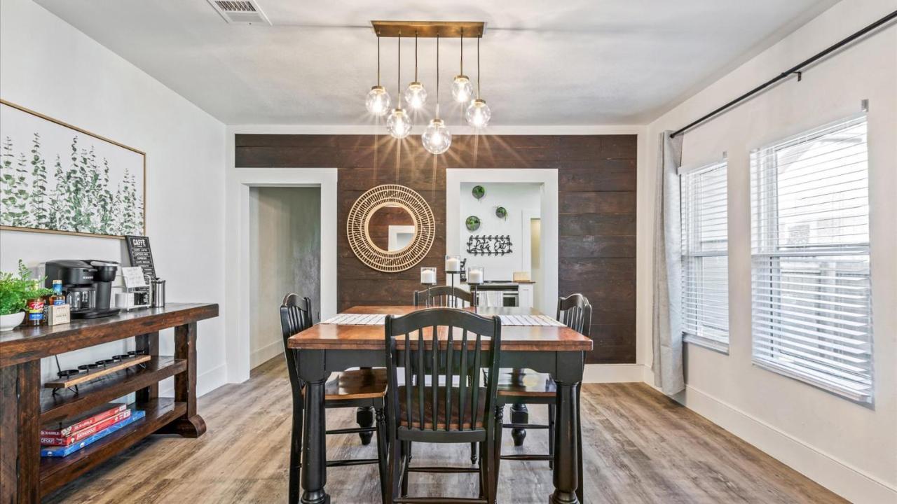 Curated Cottage. Minutes From Silos, Zoo, Baylor Apartment Waco
