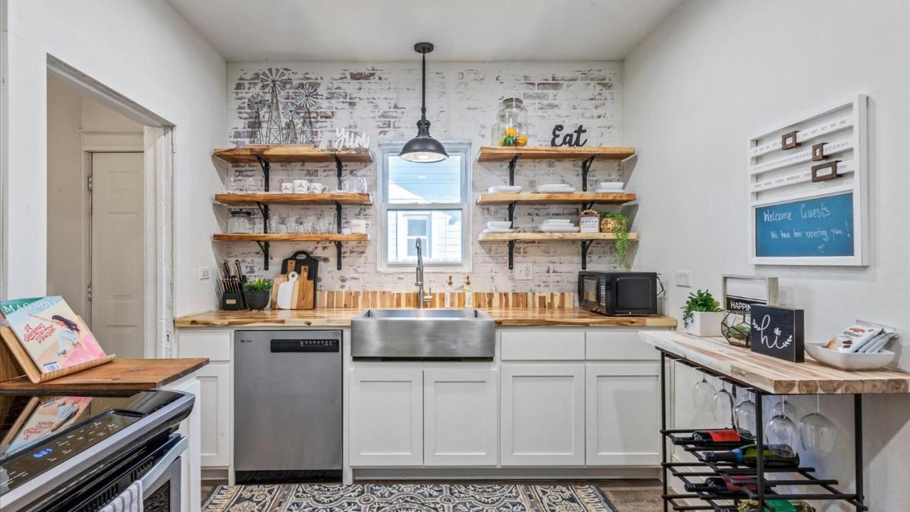 Curated Cottage. Minutes From Silos, Zoo, Baylor * Waco