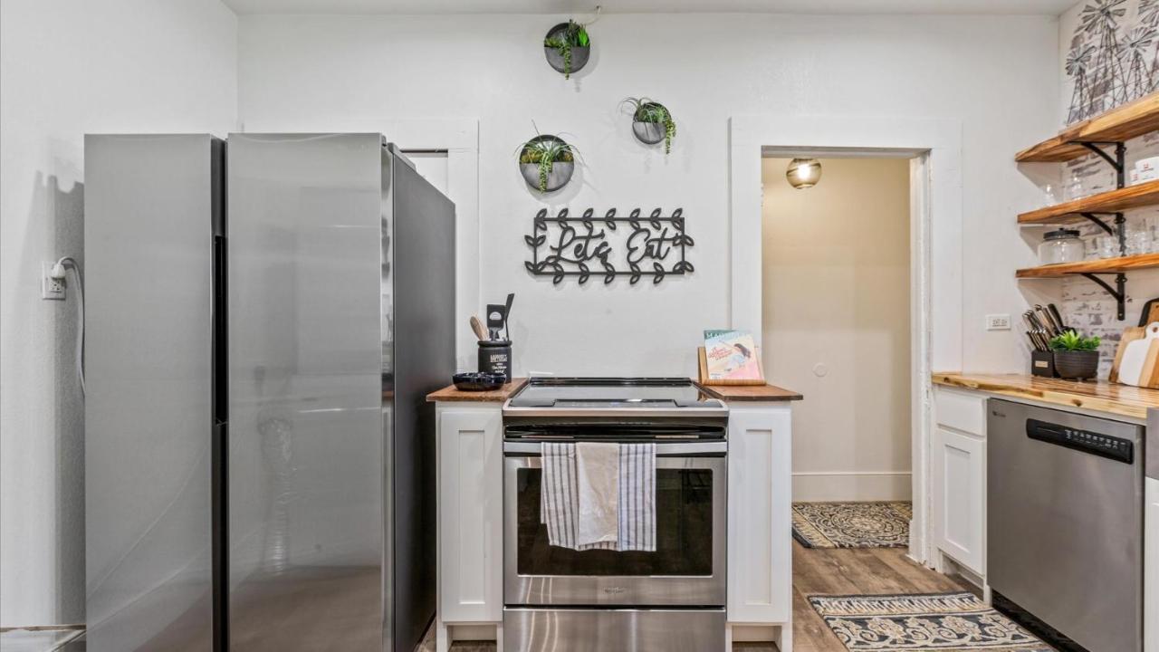 Curated Cottage. Minutes From Silos, Zoo, Baylor *