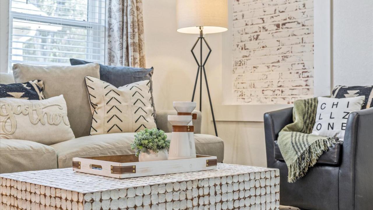 Curated Cottage. Minutes From Silos, Zoo, Baylor Waco
