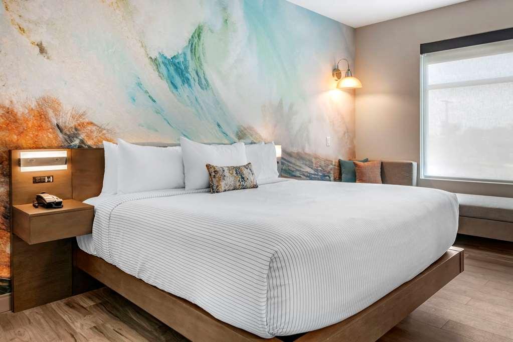 Hotel Cambria Riverfront *