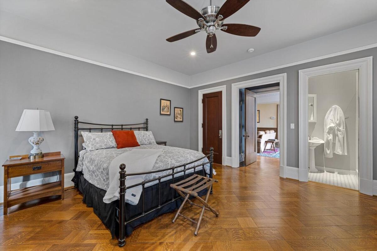 Historic Migel House In Downtown Holiday home *
