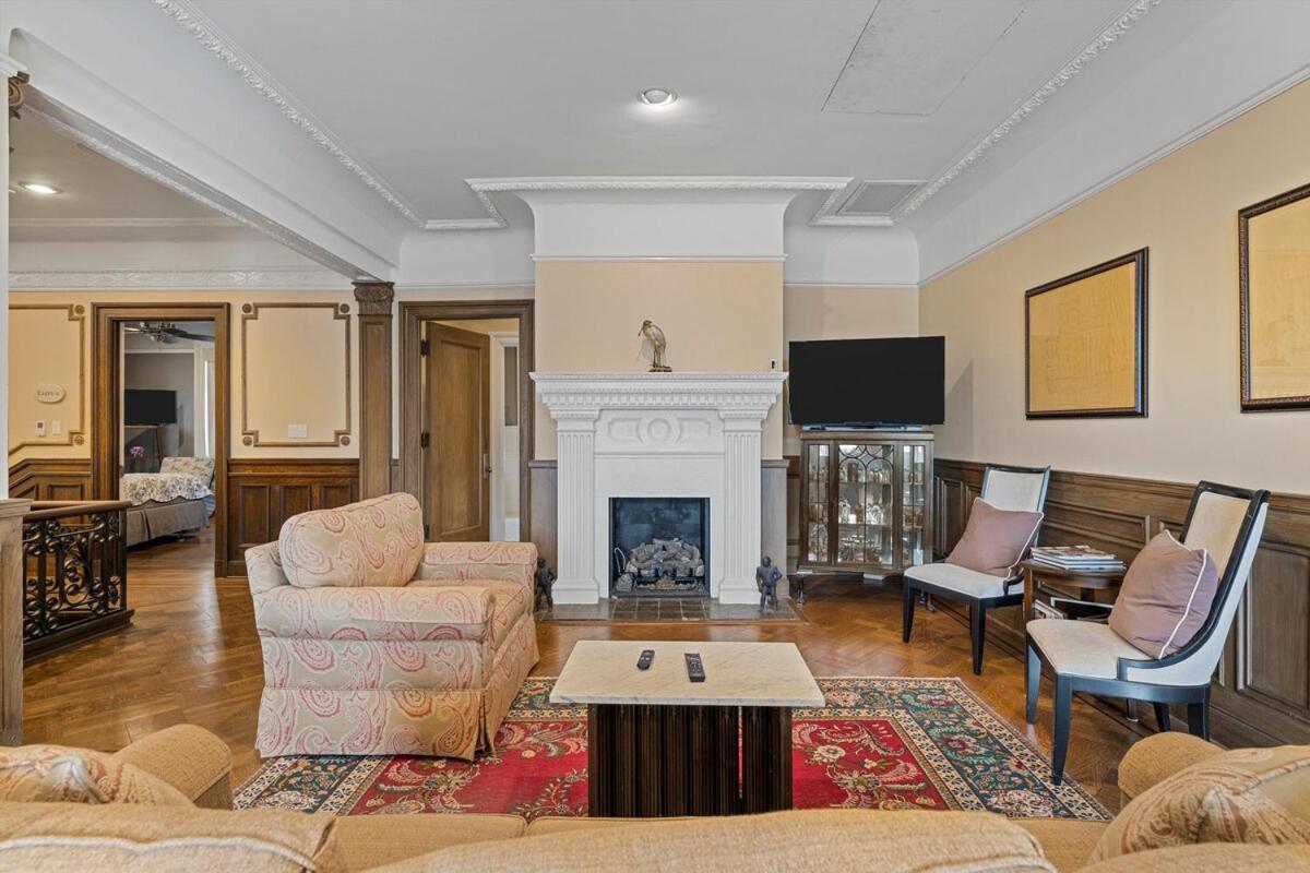 Historic Migel House In Downtown Holiday home Waco