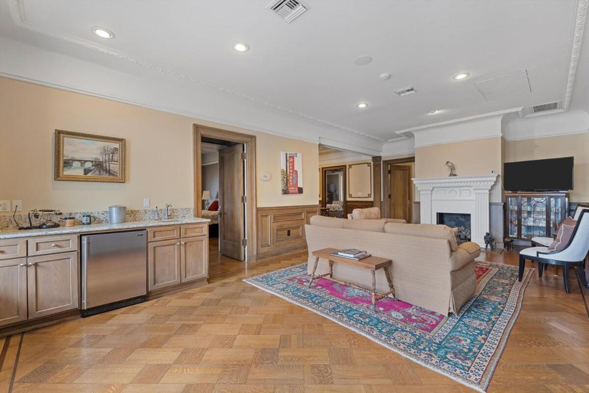 Historic Migel House In Downtown Holiday home *