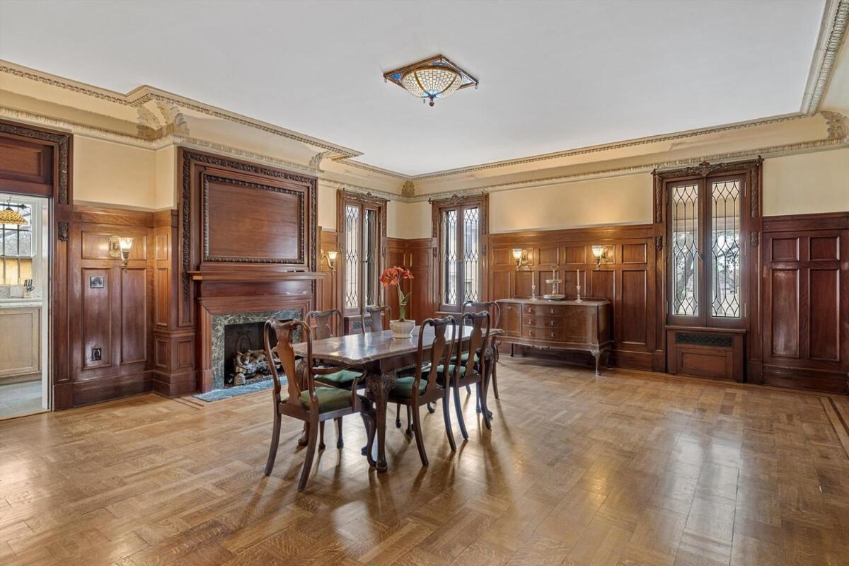 Historic Migel House In Downtown Holiday home *
