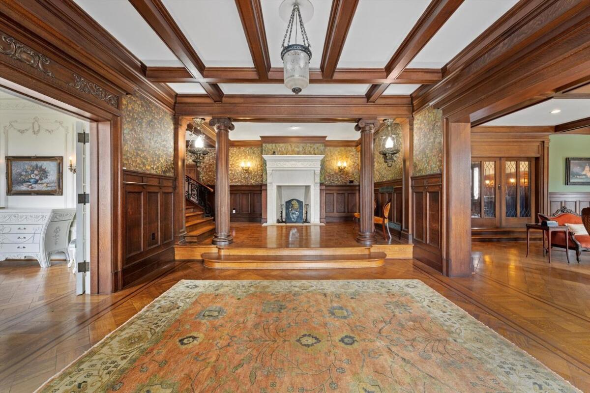 Historic Migel House In Downtown *