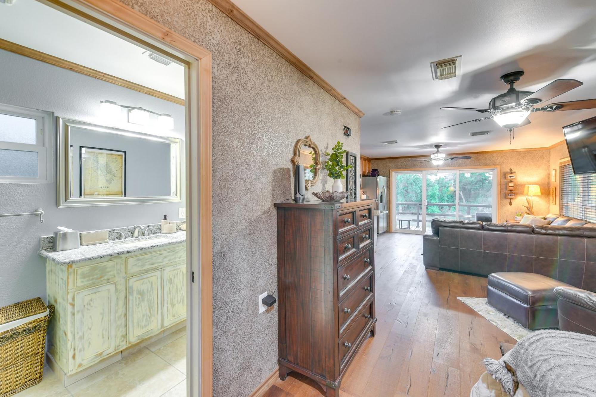 Apartment Rustic River With Dock And Covered Deck! Waco