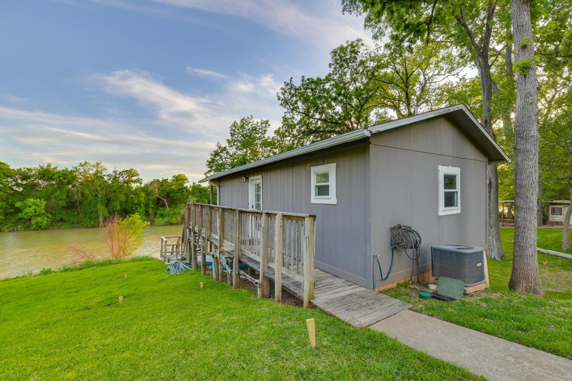 Rustic River With Dock And Covered Deck! Apartment