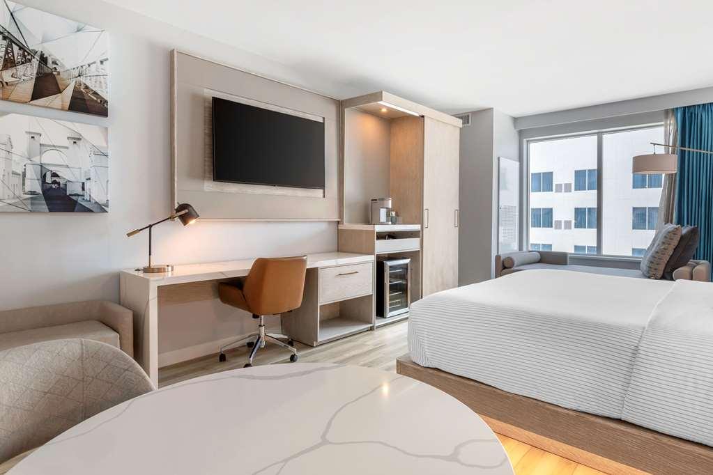 Hotel Cambria Riverfront *