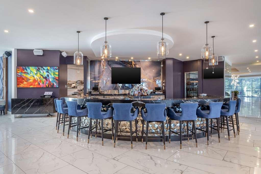 Cambria Riverfront Hotel