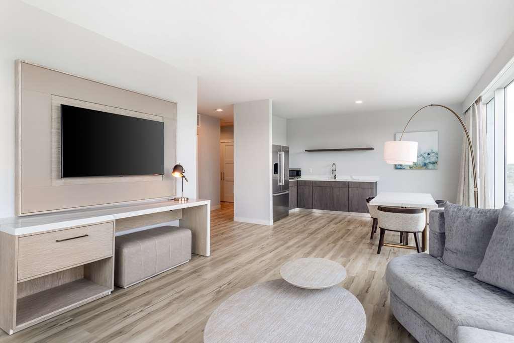Hotel Cambria Riverfront Waco